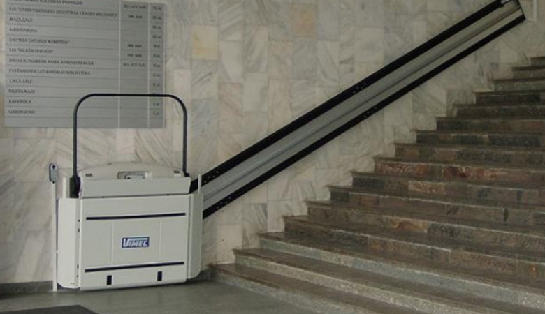 Ανελκυστήρας σκάλας για αμαξίδιο